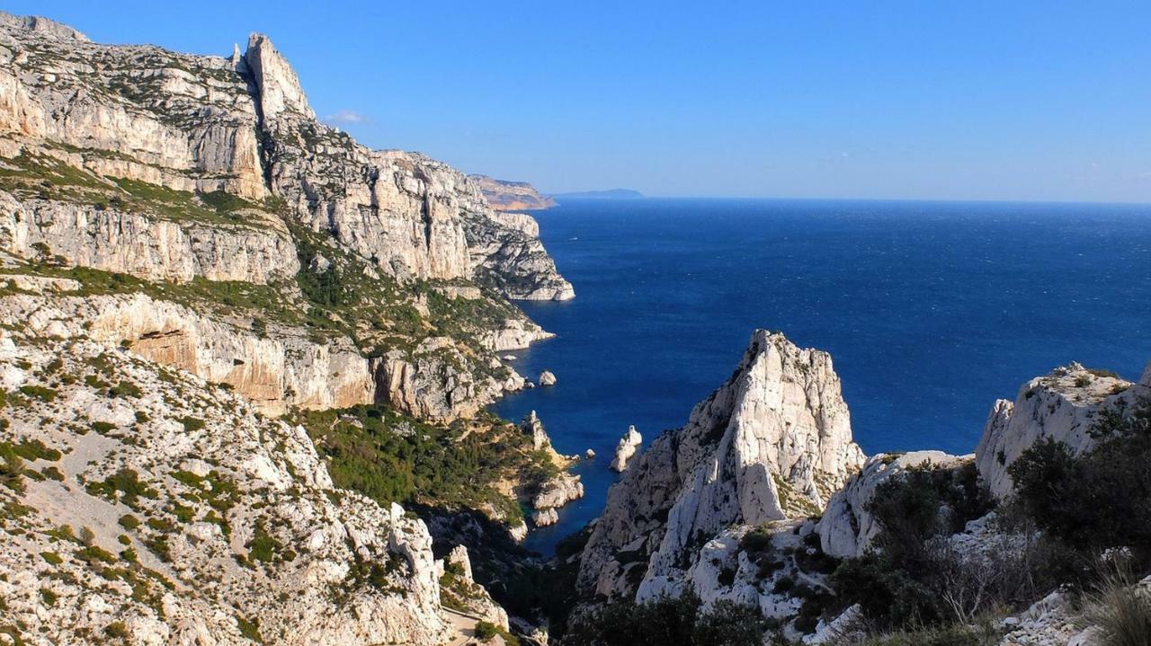 Les Barques, Vue Splendide Sur Le Port De Cassis Apartment Luaran gambar