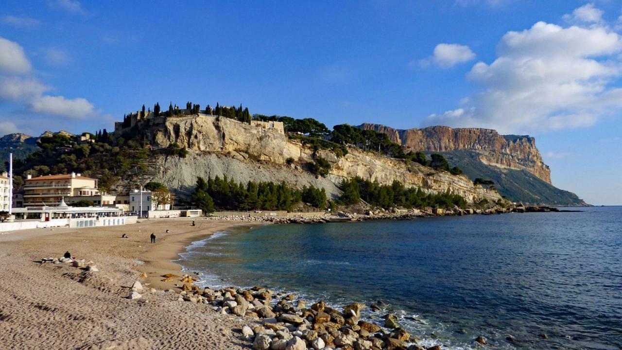 Les Barques, Vue Splendide Sur Le Port De Cassis Apartment Luaran gambar